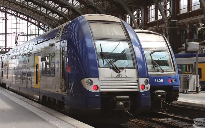 Train en Gare de Lille Flandres